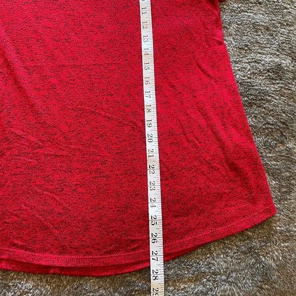 5 for $12 Stylish red short sleeve top - Picture 5 of 5